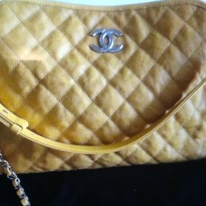 Very beautiful vintage Chanel in mint condition